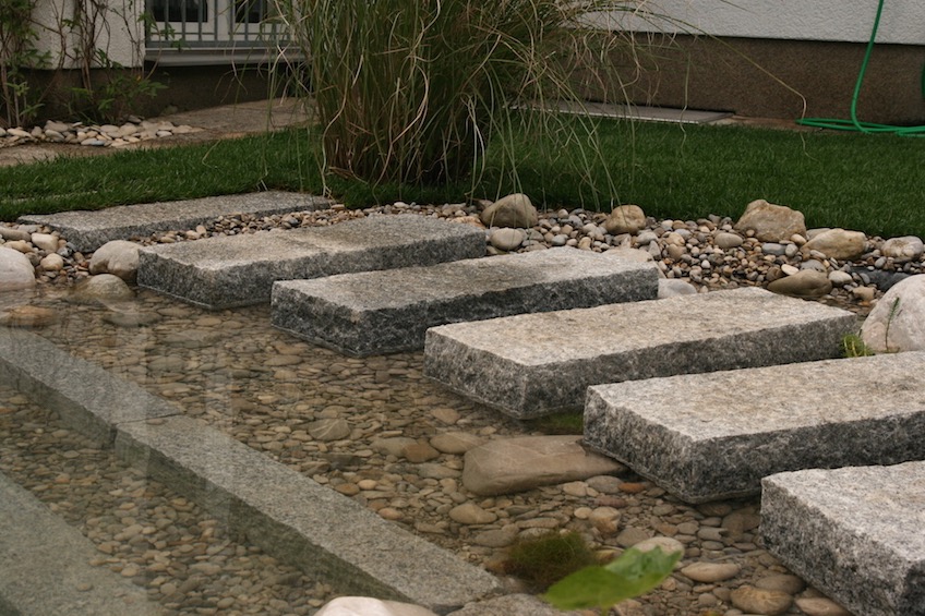 Weg aus Granitschwellen. (München)